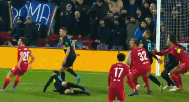 罗马诺：曼城在关注费耶诺德右后卫里德，拜仁也对他有意（罗马诺：费耶诺德右后卫里德获曼城考察，拜仁同样关注）