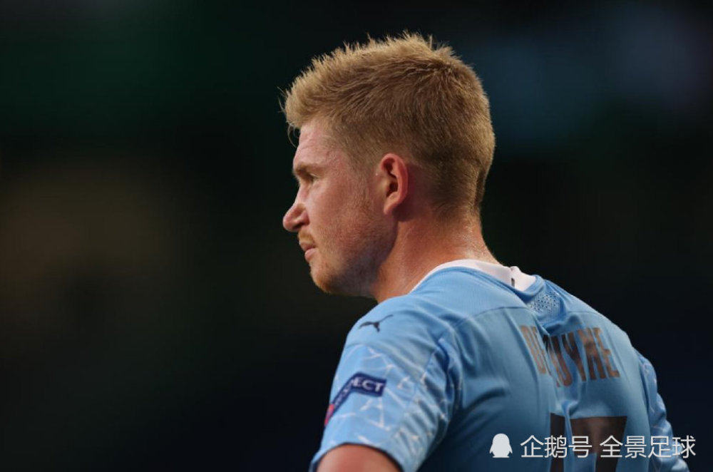 拉菲尼亚回归：巴萨复兴的关键引擎（拉菲尼亚归来：点燃巴萨复兴的核心动力）