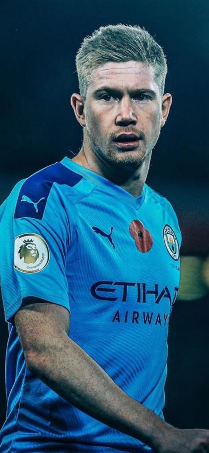 世体：欧足联检查员全面审查诺坎普，确认其可以举办欧冠比赛（世体：诺坎普通过欧足联全面核查，获准承办欧冠赛事）