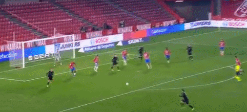 跟队：米兰不太可能在一月运作莱万，但他是夏窗的理想人选（队记：米兰冬窗引进莱万希望渺茫，夏窗仍视其为理想目标）